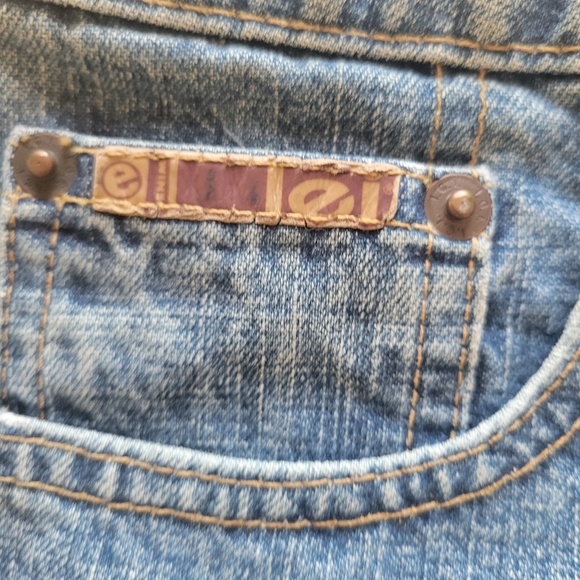 l.e.i. Jean shorts size 9 - Picture 5 of 6